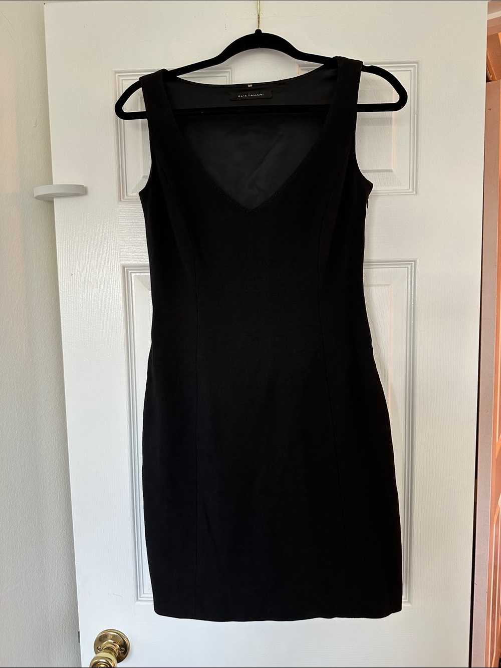 Elie Tahari Black Sleeveless V-Neck Mini Dress